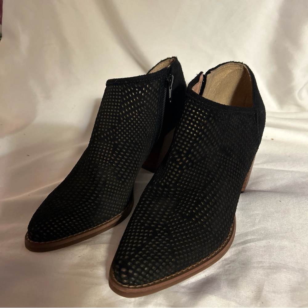 Lucky Brand Womens Zeshia Zip Ankle Bootie Leather Perforated Boots Black 5.5